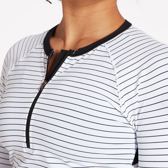 Calia Caviar/Pure White Long Sleeved Rashguard Top - Picture 4 of 14